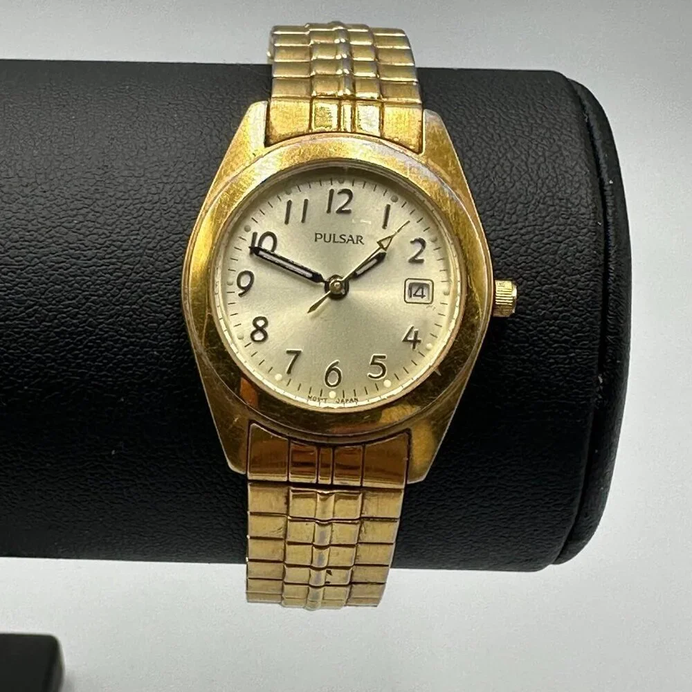Pulsar Watch Women Gold Tone Round Easy To Read Dial Date Window